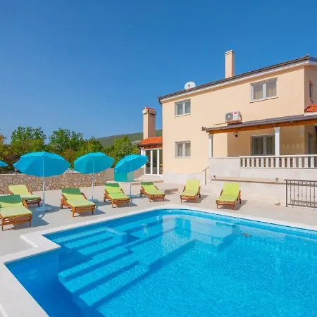 Secret Beauty With Saltwater Pool Villa *