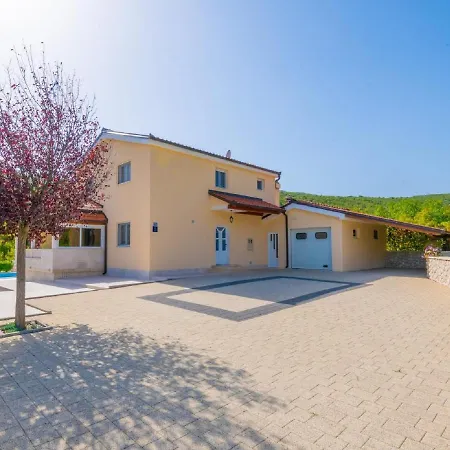 Vila Secret Beauty With Heated Saltwater Pool *
