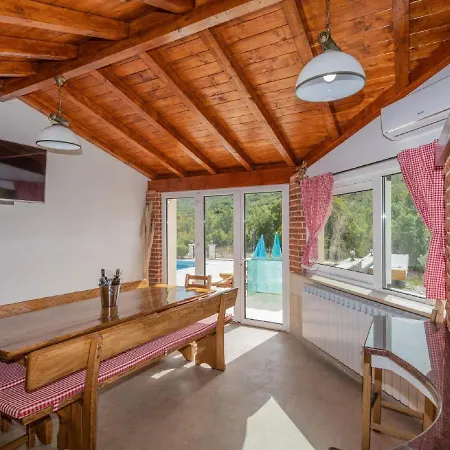Secret Beauty With Saltwater Pool Imotski