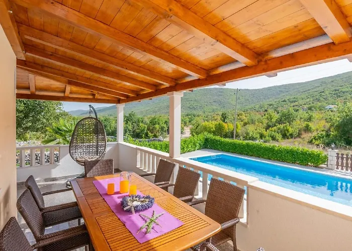 Vila Secret Beauty With Heated Saltwater Pool Imotski