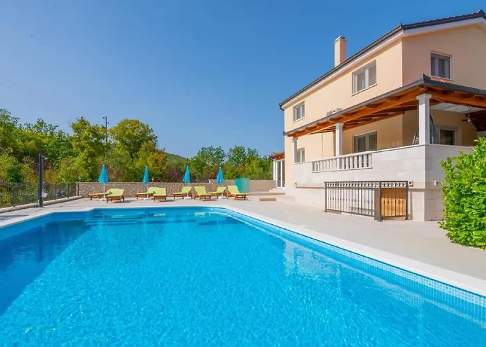 Secret Beauty With Heated Saltwater Pool *