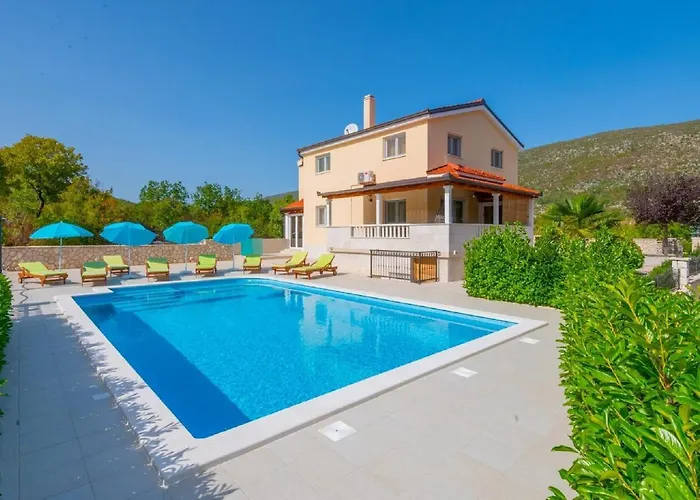 Vila Secret Beauty With Heated Saltwater Pool