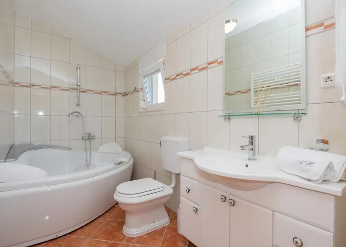 Vila Secret Beauty With Heated Saltwater Pool *
